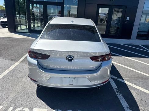 Used 2020 MAZDA MAZDA3 AWD Sedan w/ Preferred Package image 4
