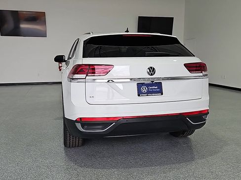Certified 2023 Volkswagen Atlas Cross Sport SE w/ Panoramic Sunroof Package FWD image 7