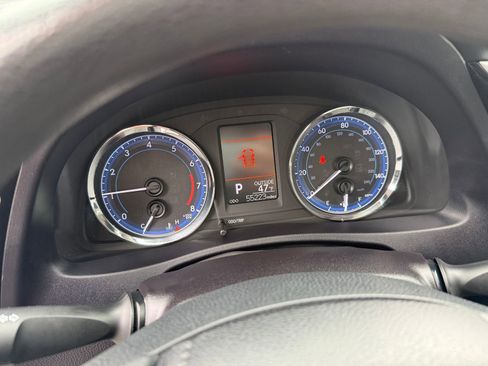 Used 2019 Toyota Corolla LE FWD image 13