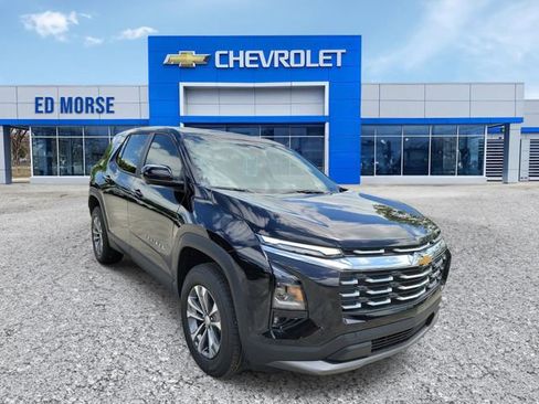 New 2026 Chevrolet Equinox LT w/ Safety and Technology Package FWD image 2