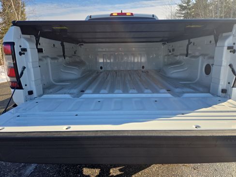 Certified 2025 Nissan Frontier S image 17