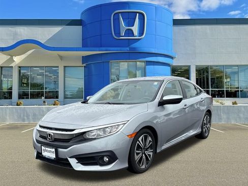 Used 2018 Honda Civic EX-T image 5