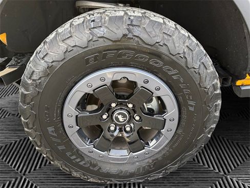 Used 2021 Ford Bronco Badlands image 14