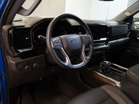 Used 2023 Chevrolet Silverado 1500 LT Trail Boss w/ LT Trail Boss Premium Package image 5