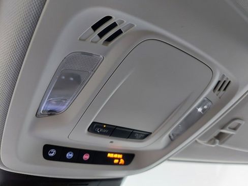 Certified 2025 Buick Envision Sport Touring image 38