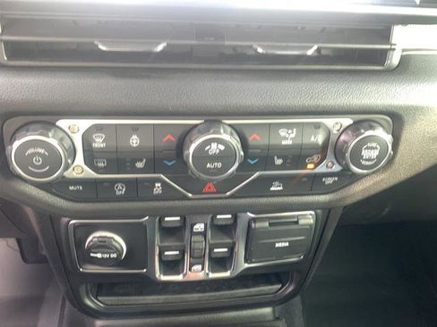 New 2026 Jeep Gladiator Sport image 31