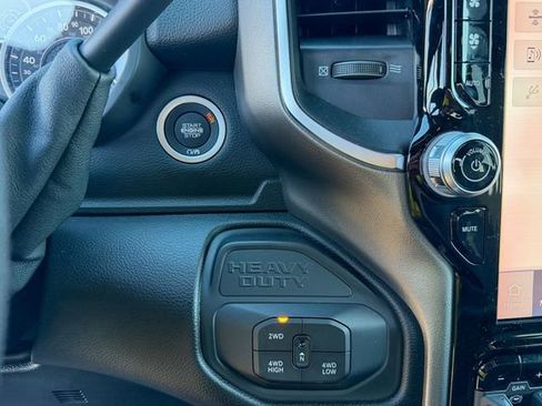 New 2026 RAM 2500 Big Horn AWD/4WD image 23