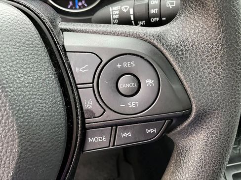 Used 2021 Toyota RAV4 XLE w/ Convenience Package AWD/4WD image 22