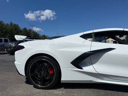 Used 2023 Chevrolet Corvette Stingray Coupe w/ Z51 Performance Package image 20