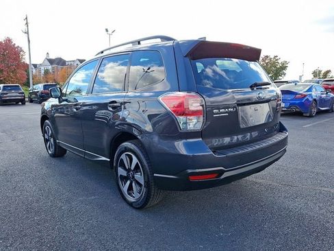 Used 2018 Subaru Forester 2.5i Premium w/ All-Weather Package image 4