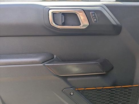 Used 2024 Ford Bronco Badlands image 10