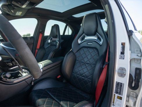 Used 2015 Mercedes-Benz C 63 AMG S image 20