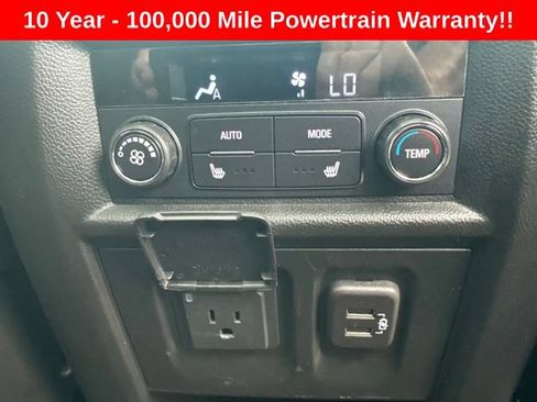 Used 2023 Chevrolet Traverse Premier AWD/4WD image 29