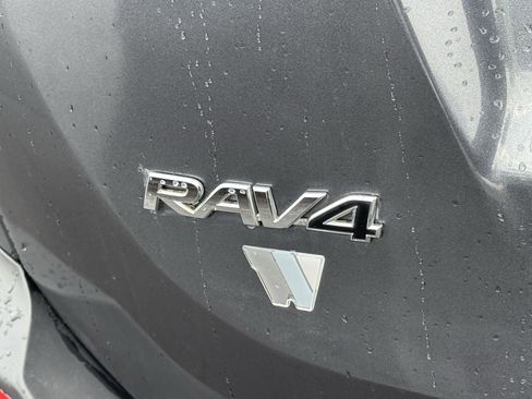 Used 2014 Toyota RAV4 Limited image 45
