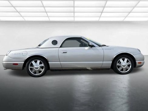Used 2005 Ford Thunderbird RWD image 9