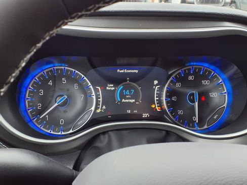 New 2026 Chrysler Pacifica Select w/ S Appearance Package FWD image 12