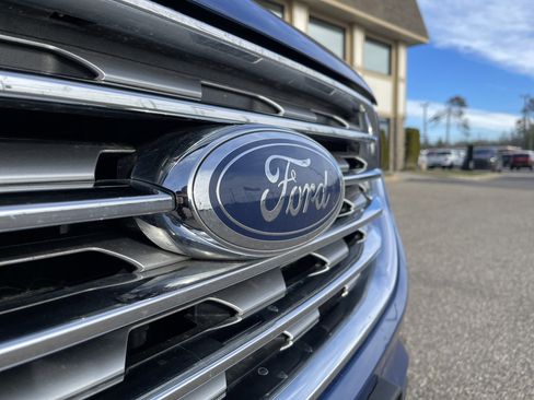 Used 2021 Ford Edge SEL w/ Convenience Package image 22