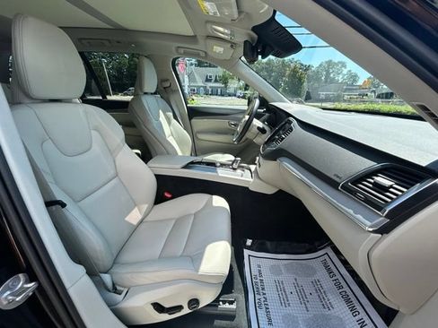 Used 2025 Volvo XC90 B5 Core w/ Climate Package AWD/4WD image 14