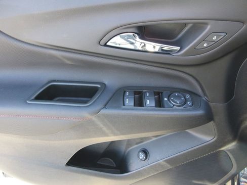 Certified 2023 Chevrolet Equinox RS image 22