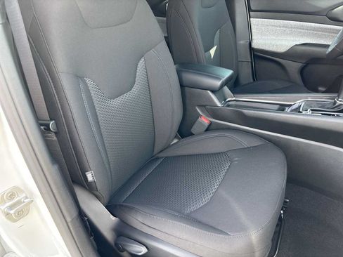 Used 2025 Jeep Compass Sport AWD/4WD image 17