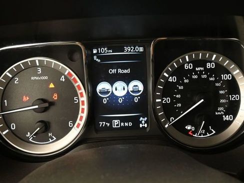 Used 2018 Nissan Titan PRO-4X w/ Pro-4x Convenience Package AWD/4WD image 30