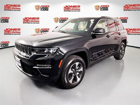 Used 2023 Jeep Grand Cherokee 4WD 4xe image 14