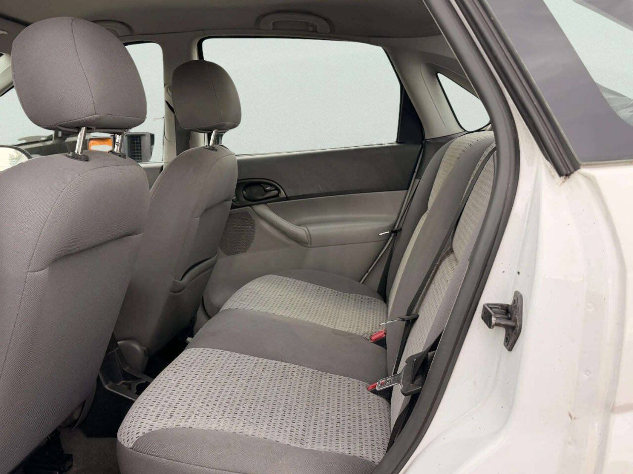 Used 2006 Ford Focus S FWD image 7