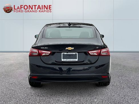 Used 2022 Chevrolet Malibu LT image 6