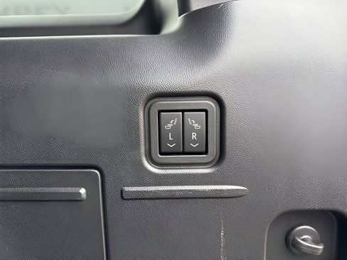 Used 2024 GMC Hummer EV 2X w/ Extreme Off-Road Package AWD/4WD image 33