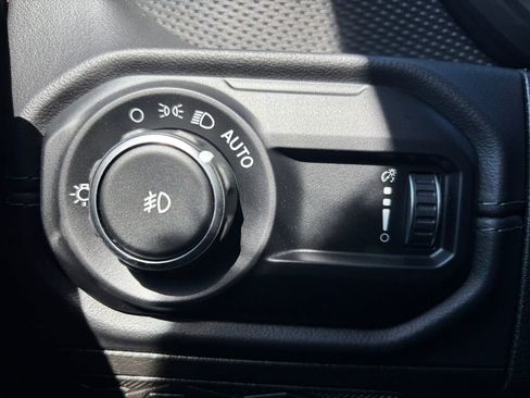 Used 2024 Jeep Wrangler Unlimited Rubicon AWD/4WD image 19