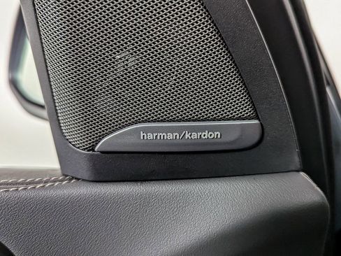 Used 2025 BMW X5 xDrive50e w/ Premium Package image 14