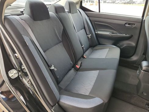 Used 2025 Nissan Versa SV FWD image 18