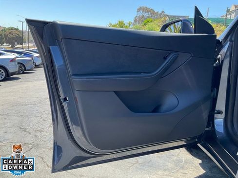 Used 2020 Tesla Model Y Long Range AWD/4WD image 26