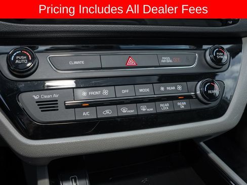 Used 2021 Kia Sedona SX FWD image 16