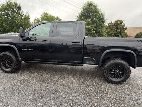 New 2026 Chevrolet Silverado 2500 ZR2 AWD/4WD image 12