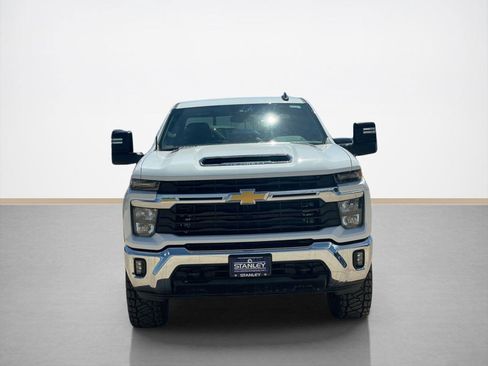 Used 2025 Chevrolet Silverado 2500 LT w/ Convenience Package AWD/4WD image 2
