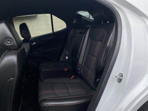 Used 2022 Chevrolet Equinox RS image 16