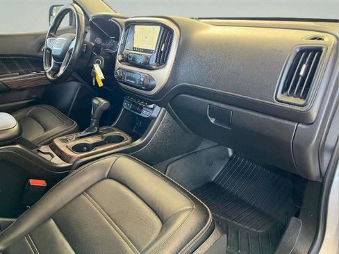 Used 2021 GMC Canyon Denali image 11