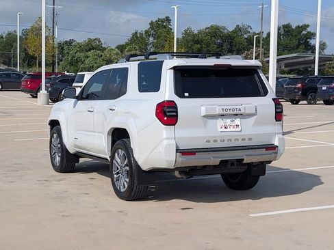 Used 2025 Toyota 4Runner Limited w/ Tow Technology Package AWD/4WD image 4