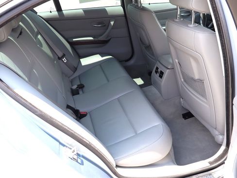 Used 2009 BMW 335i xDrive Sedan AWD/4WD image 20
