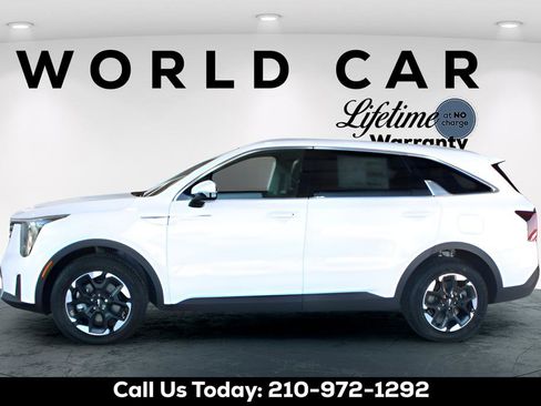 New 2026 Kia Sorento S w/ S Panoramic Sunroof Package FWD image 4