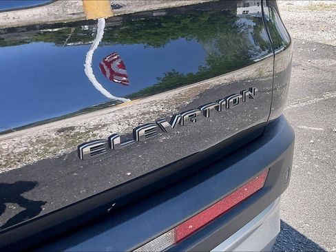 Used 2024 GMC Acadia Elevation AWD/4WD image 8