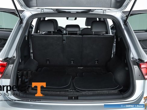 Used 2023 Volkswagen Tiguan SE R-Line AWD/4WD image 30