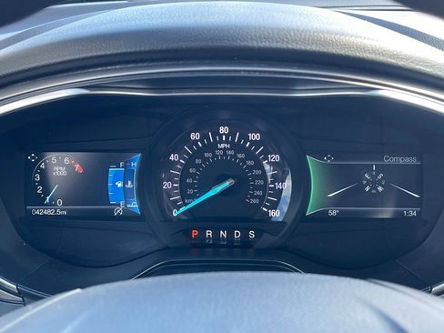 Used 2019 Ford Fusion SE image 10