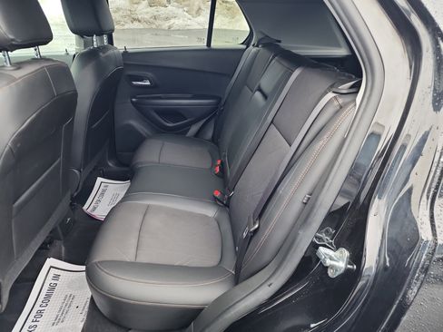 Certified 2022 Chevrolet Trax LT w/ LT Convenience Package image 23