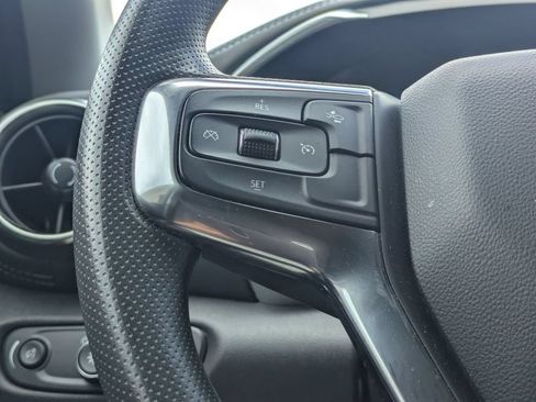 Used 2025 Chevrolet Blazer LT FWD image 22
