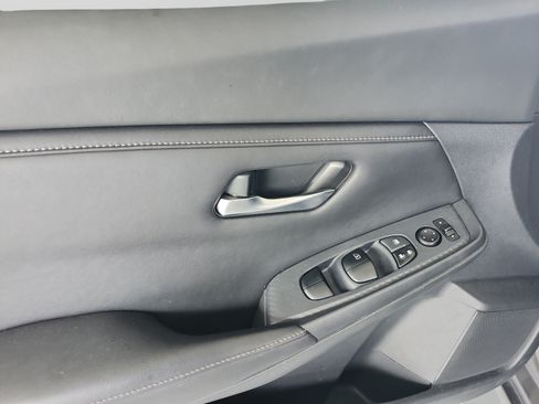Used 2020 Nissan Sentra SV w/ Trunk Package FWD image 15