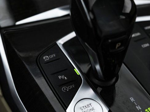 Used 2020 BMW 330i Sedan w/ Convenience Package image 24