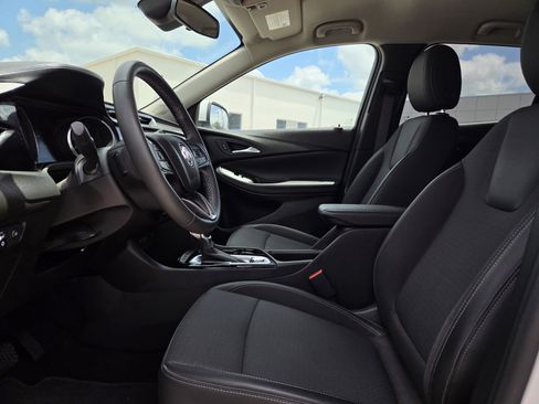 Used 2022 Buick Encore GX Preferred w/ Cold Weather Comfort Package FWD image 9