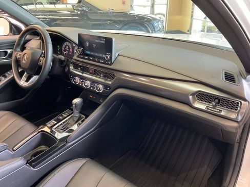 Certified 2025 Acura Integra A-Spec FWD image 18